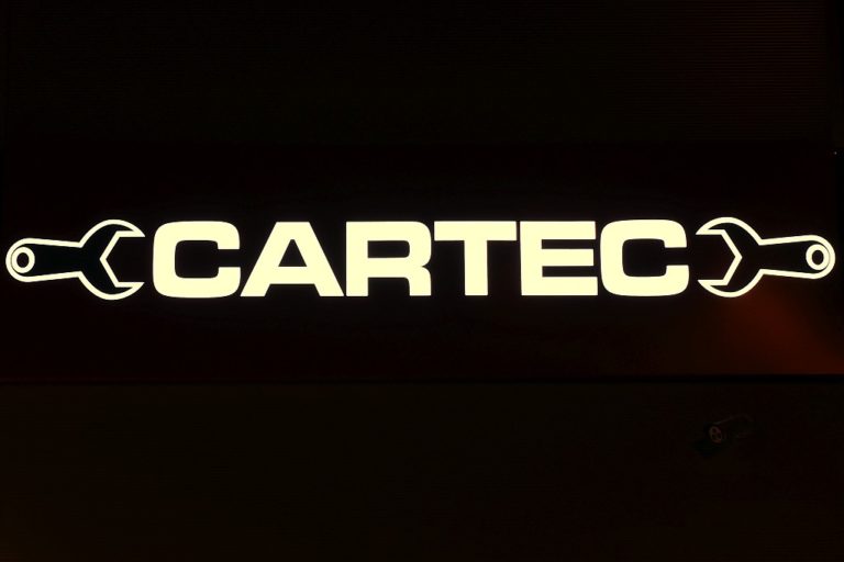 Kompleksowe wyposażenie warsztatów i serwisów samochodowychCARTEC